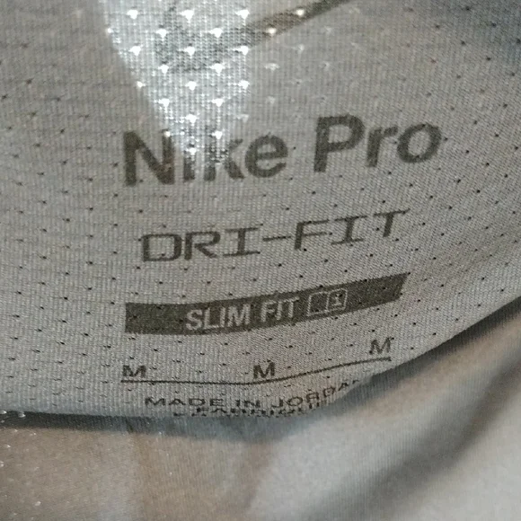 Nike Pro Gray Athletic T-Shirt - Picture 4 of 10